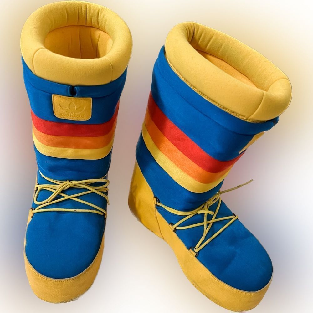 🌈RARE🌈 Adidas Retro Moonboots! Size US Men’s 8.5 / Women’s 10